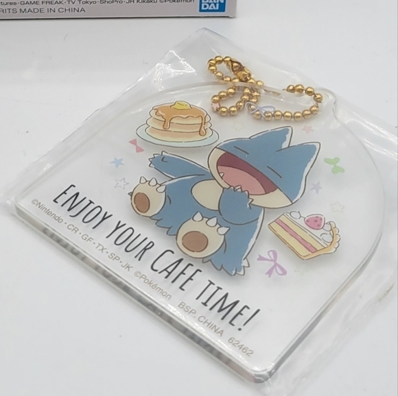 Pokemon Munchlax Acrylic Keychain - Picture 3 of 6